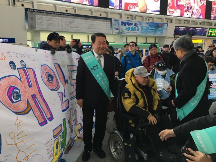 누구도 배제되지 않는(Leave no one behind!) 세상을 향한 2박3일 서울역 노숙농성 사진기록