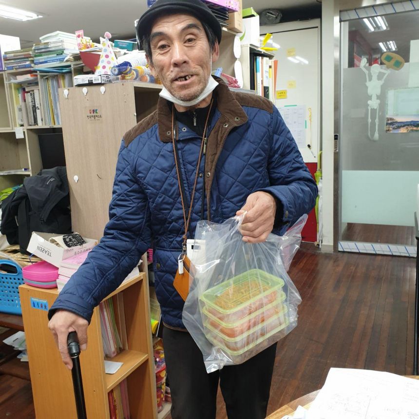 한 명도 남겨두지 않는다.  노들야학 학생 전체 가정 방문
