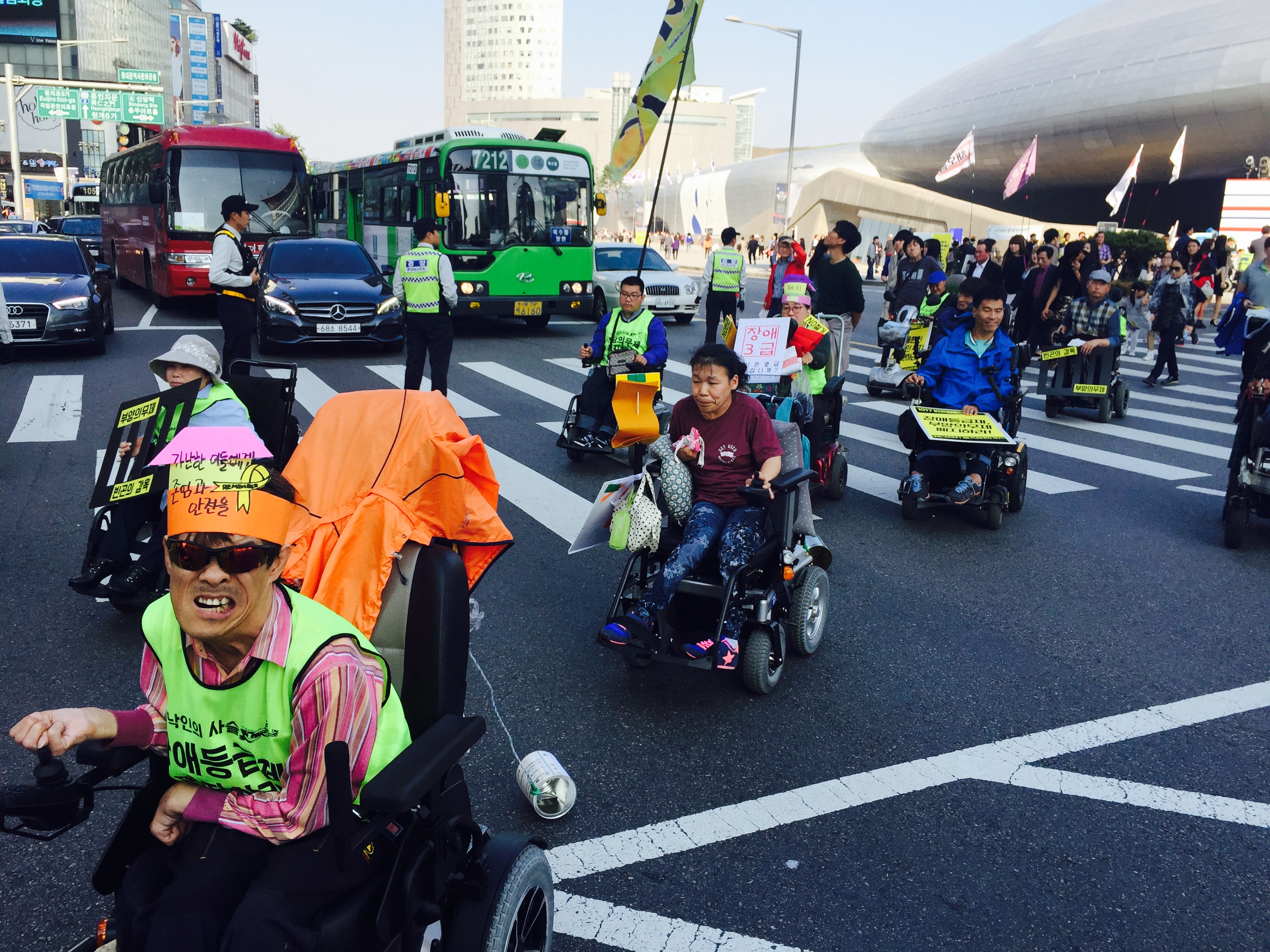 2015년 10월17일, 1017 빈곤철폐의 날입니다.