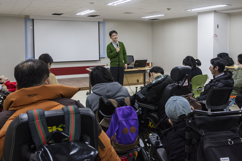 『고르게 가난한 사회』 저자 이계삼 쌤 초청 강연 사진