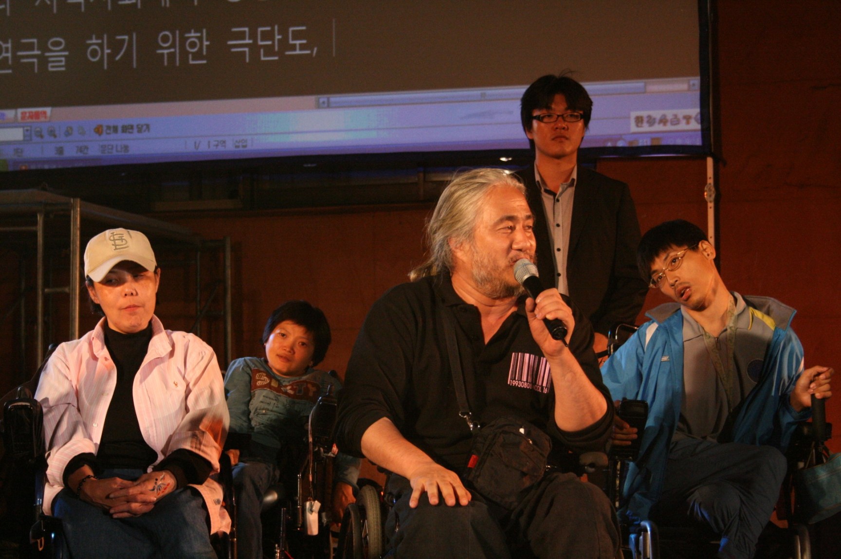 노들인의 밤 고장샘 정리발언 모습