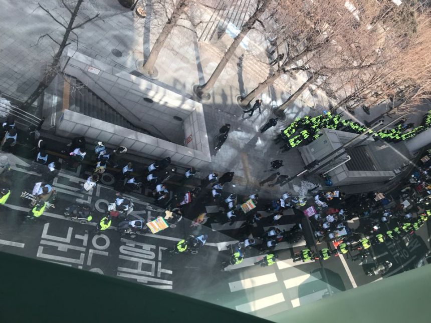 누구도 배제되지 않는(Leave no one behind!) 세상을 향한 2박3일 서울역 노숙농성 사진기록