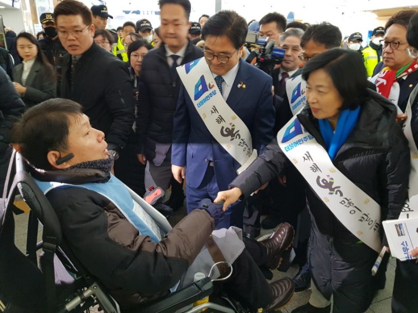 누구도 배제되지 않는(Leave no one behind!) 세상을 향한 2박3일 서울역 노숙농성 사진기록