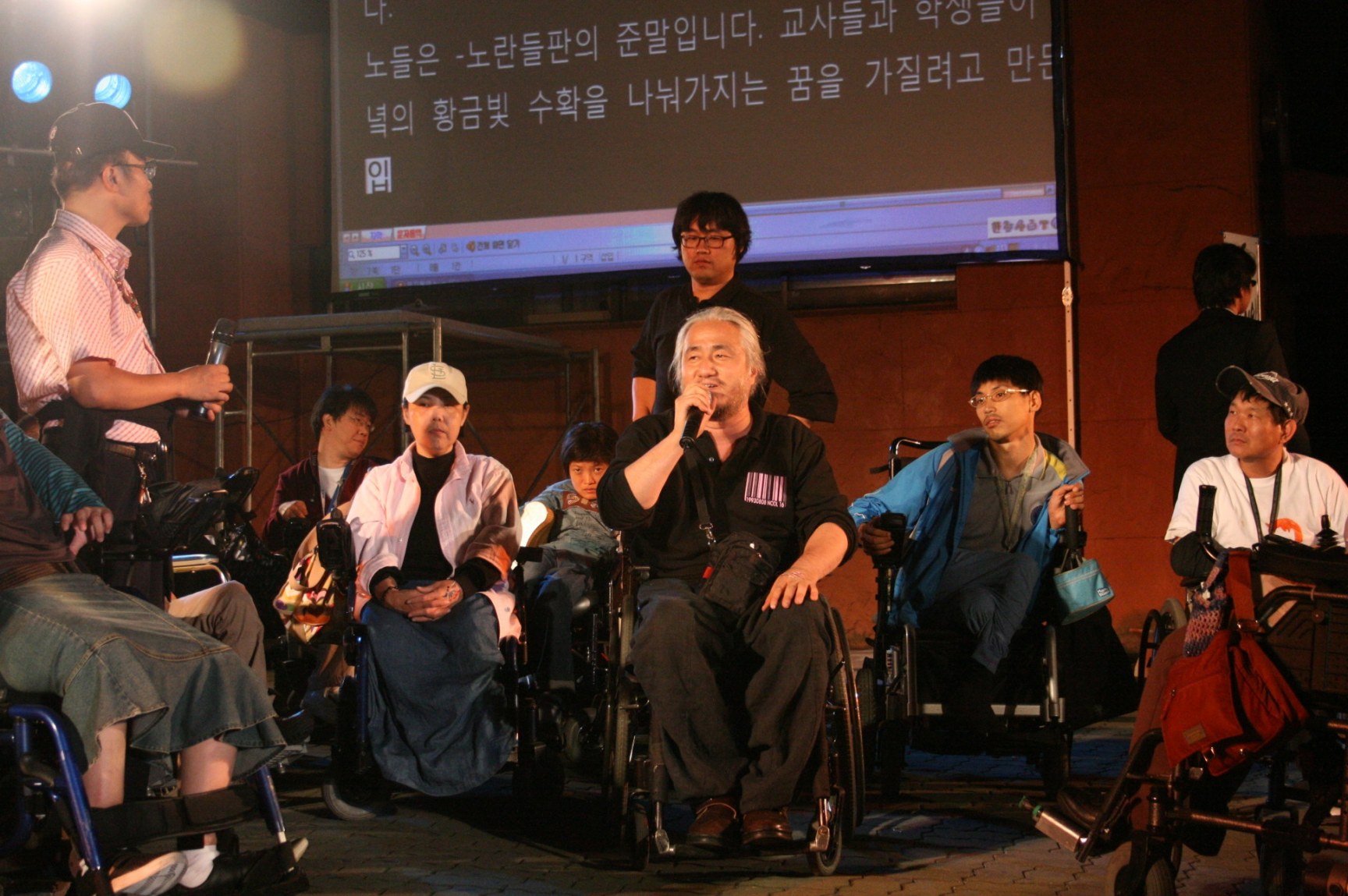 노들인의 밤 고장샘 정리발언 모습