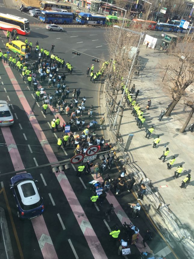 누구도 배제되지 않는(Leave no one behind!) 세상을 향한 2박3일 서울역 노숙농성 사진기록