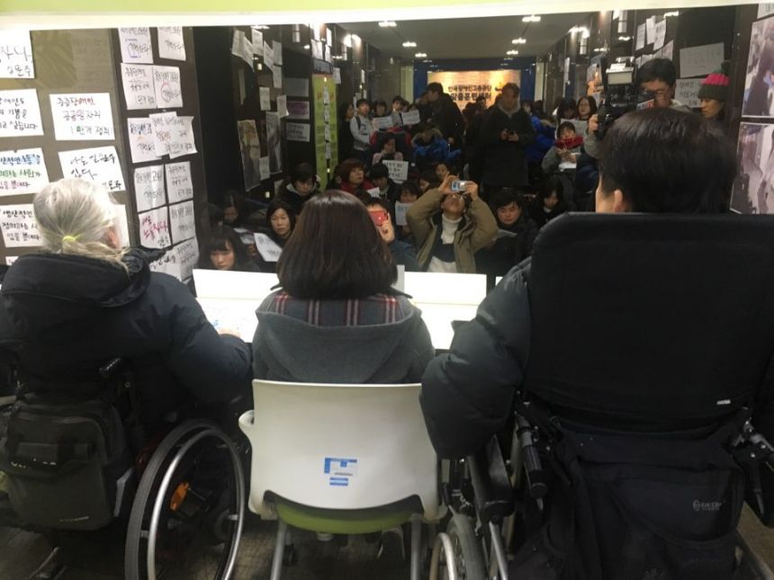 누구도 배제되지 않는(Leave no one behind!) 세상을 향한 2박3일 서울역 노숙농성 사진기록