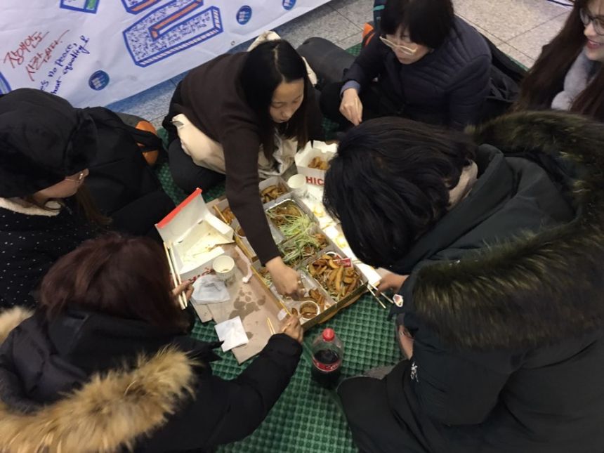 누구도 배제되지 않는(Leave no one behind!) 세상을 향한 2박3일 서울역 노숙농성 사진기록