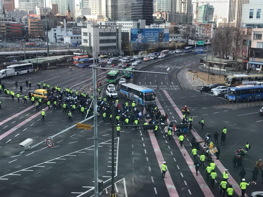 누구도 배제되지 않는(Leave no one behind!) 세상을 향한 2박3일 서울역 노숙농성 사진기록