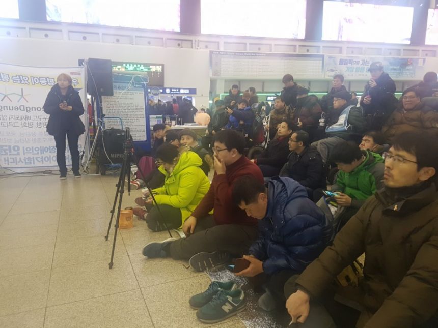 누구도 배제되지 않는(Leave no one behind!) 세상을 향한 2박3일 서울역 노숙농성 사진기록