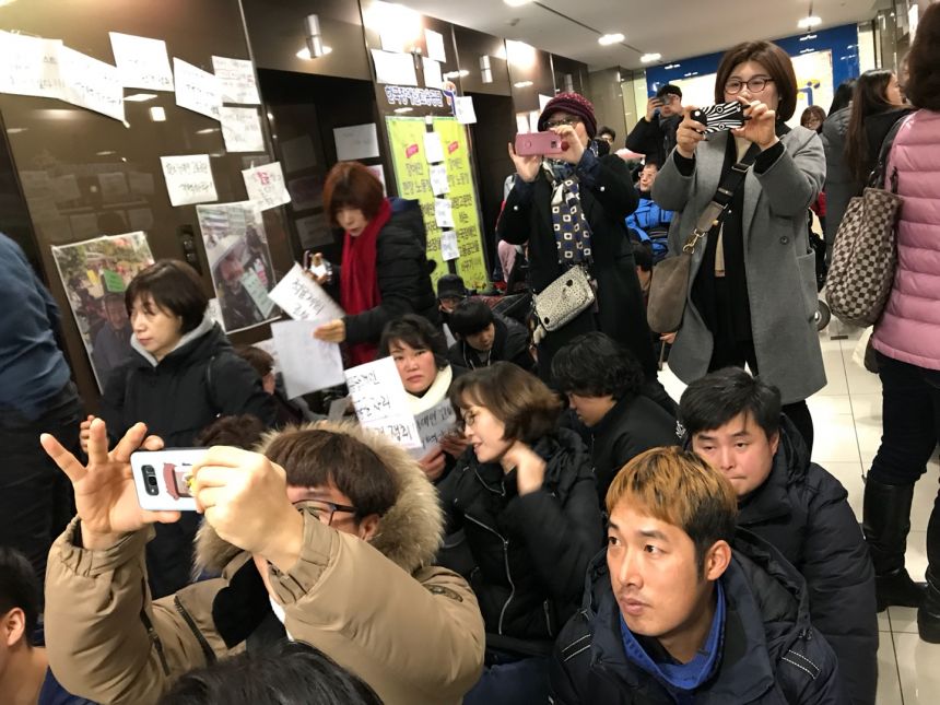 누구도 배제되지 않는(Leave no one behind!) 세상을 향한 2박3일 서울역 노숙농성 사진기록