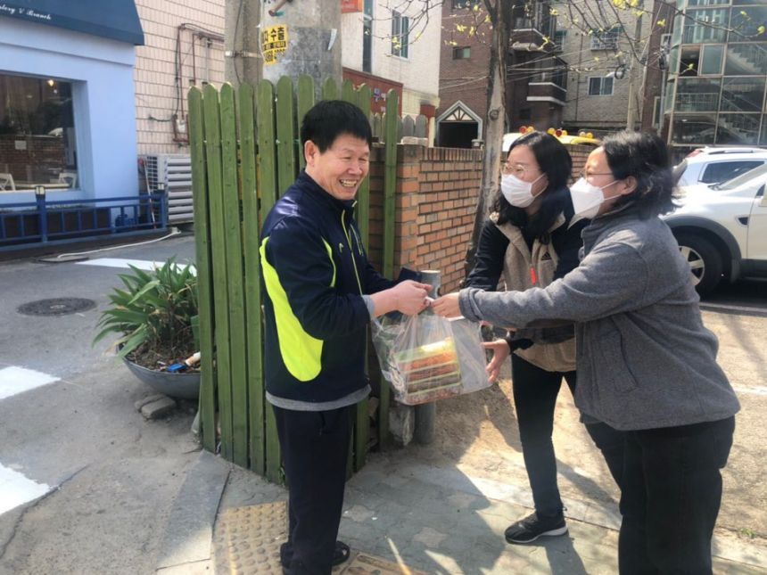 한 명도 남겨두지 않는다.  노들야학 학생 전체 가정 방문