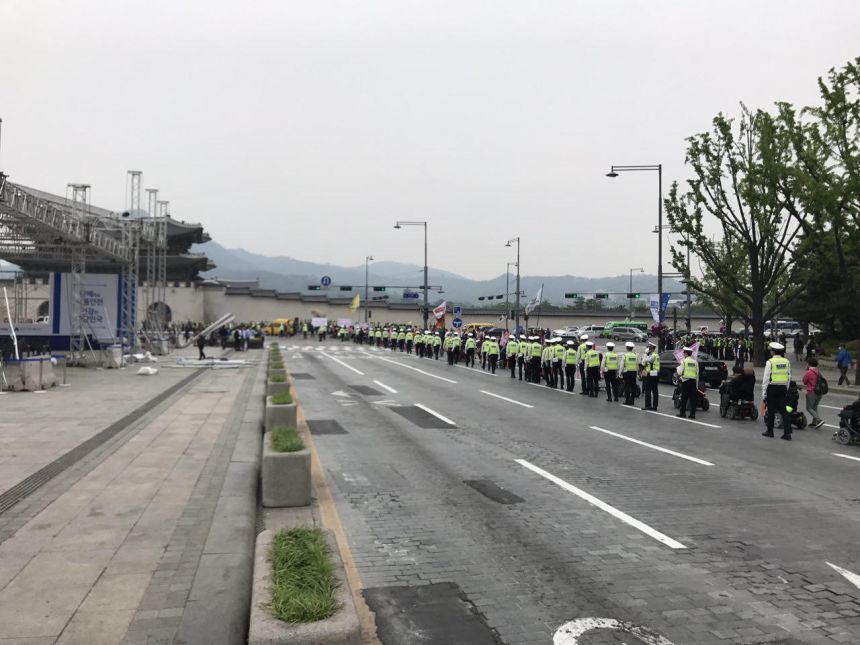 첫번째 '인권과 평등'을 향한 장애인들의 존엄한 행진 (Disability Pride March)