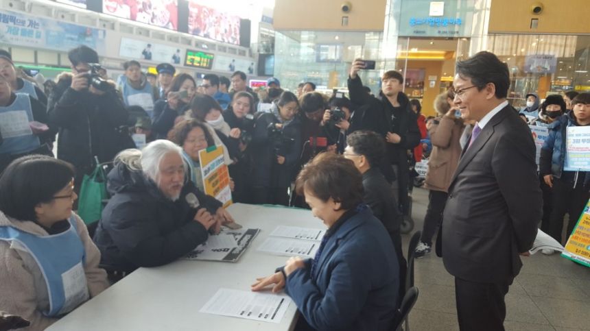 누구도 배제되지 않는(Leave no one behind!) 세상을 향한 2박3일 서울역 노숙농성 사진기록
