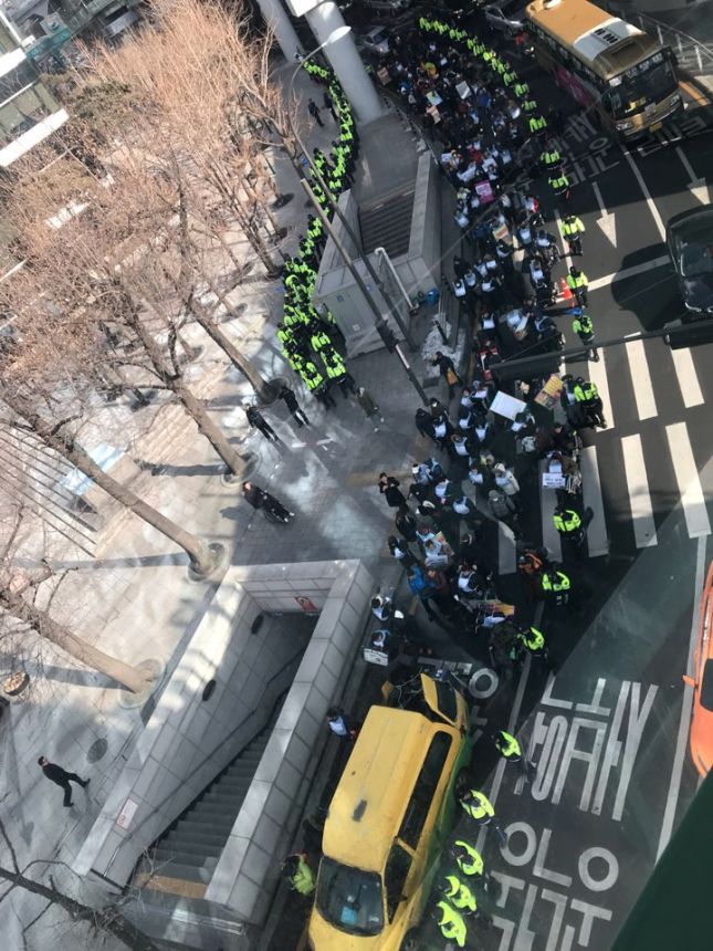 누구도 배제되지 않는(Leave no one behind!) 세상을 향한 2박3일 서울역 노숙농성 사진기록