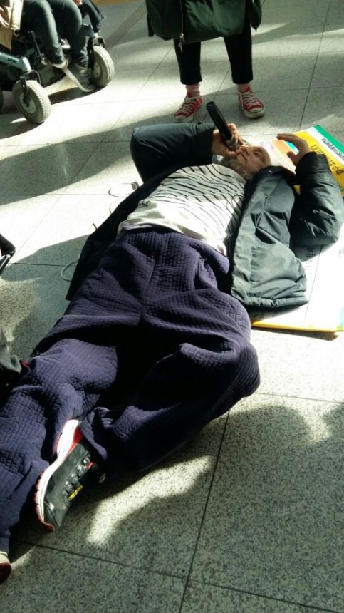 누구도 배제되지 않는(Leave no one behind!) 세상을 향한 2박3일 서울역 노숙농성 사진기록