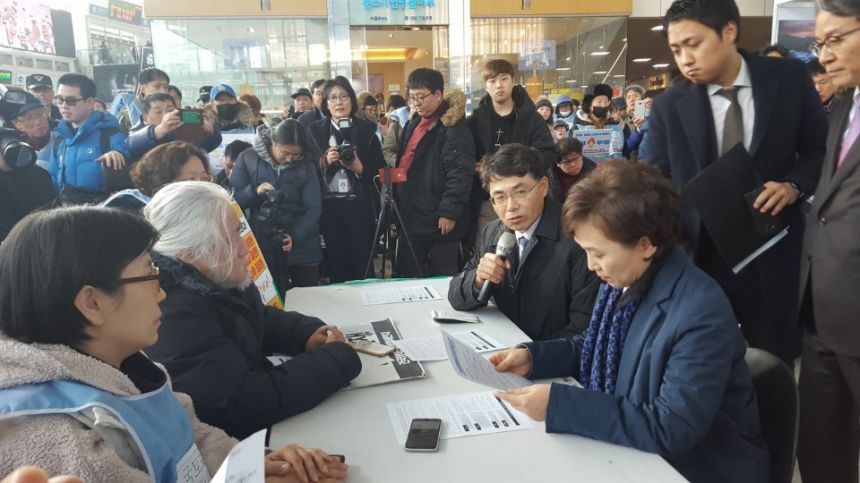 누구도 배제되지 않는(Leave no one behind!) 세상을 향한 2박3일 서울역 노숙농성 사진기록