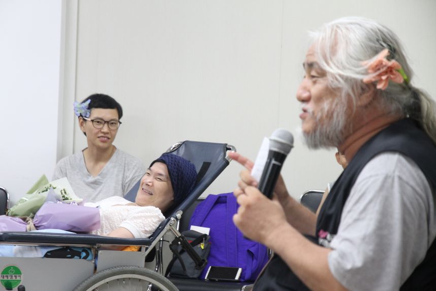 꽃님이 마련한 기금 전달식