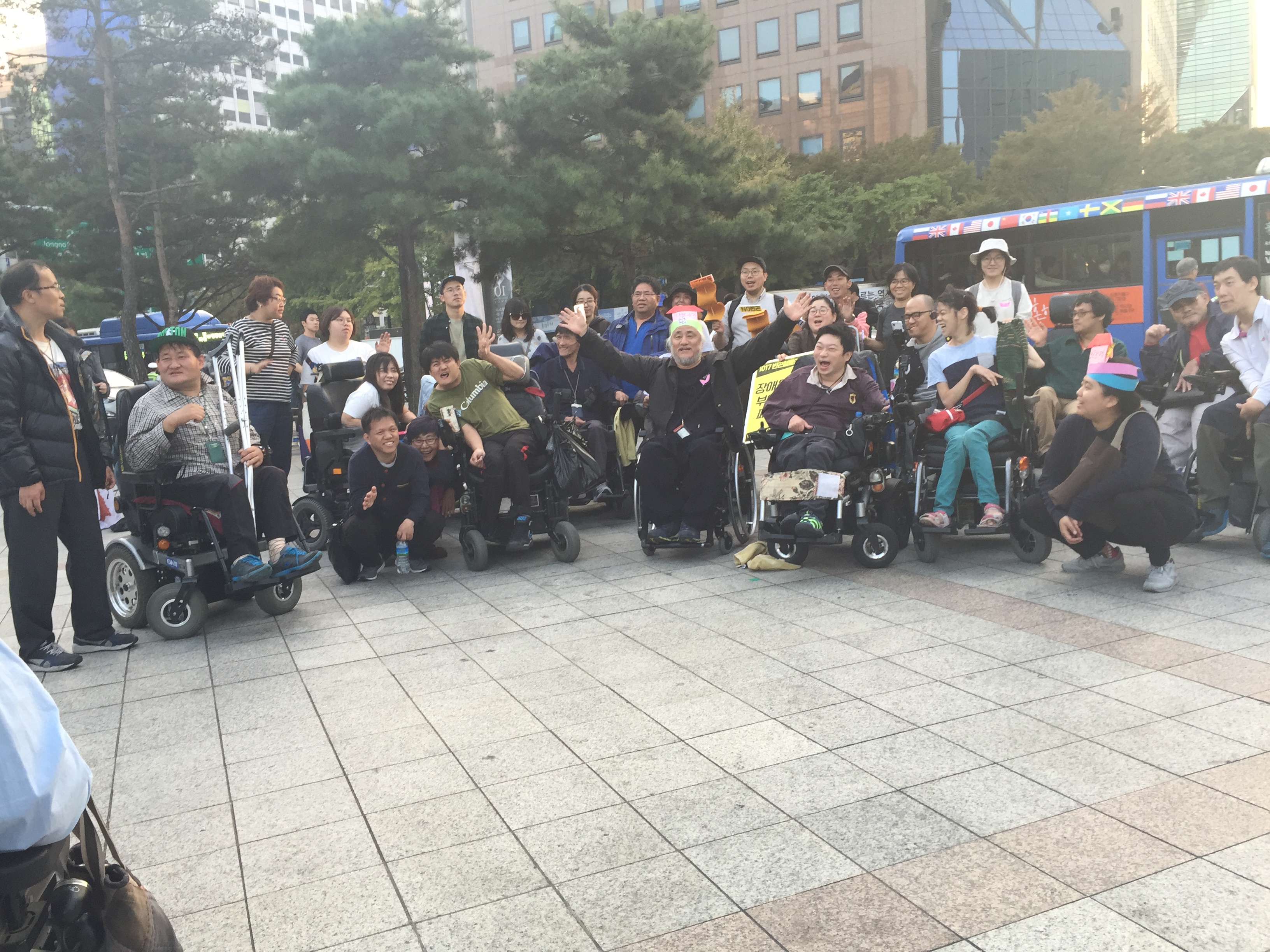 2015년 10월17일, 1017 빈곤철폐의 날입니다.