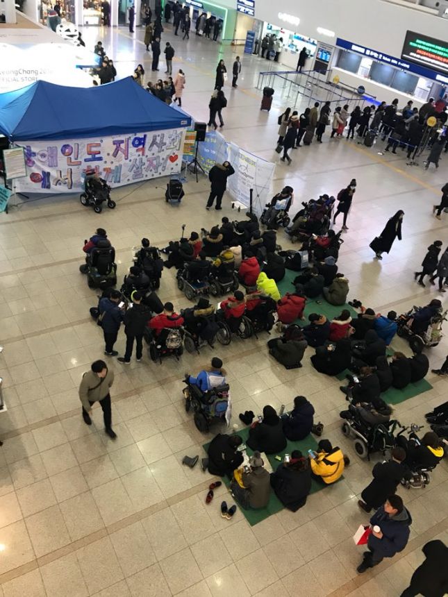 누구도 배제되지 않는(Leave no one behind!) 세상을 향한 2박3일 서울역 노숙농성 사진기록