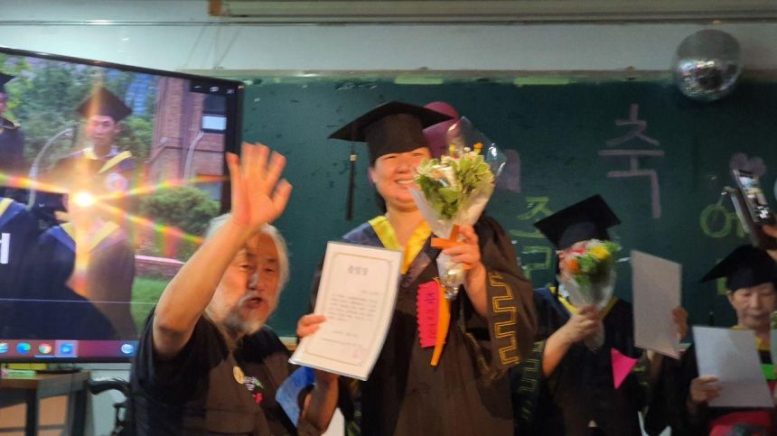 [낮수업] 낮수업 학생 중 6분이 낮수업을 졸업했어요:)