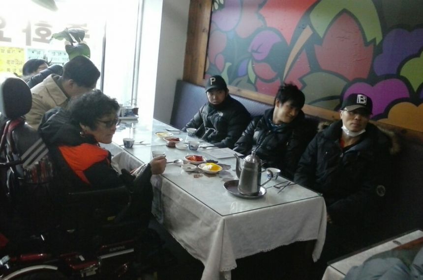 노들은 '여기 사람이 있다!' 용산7주기 참여했답니다.