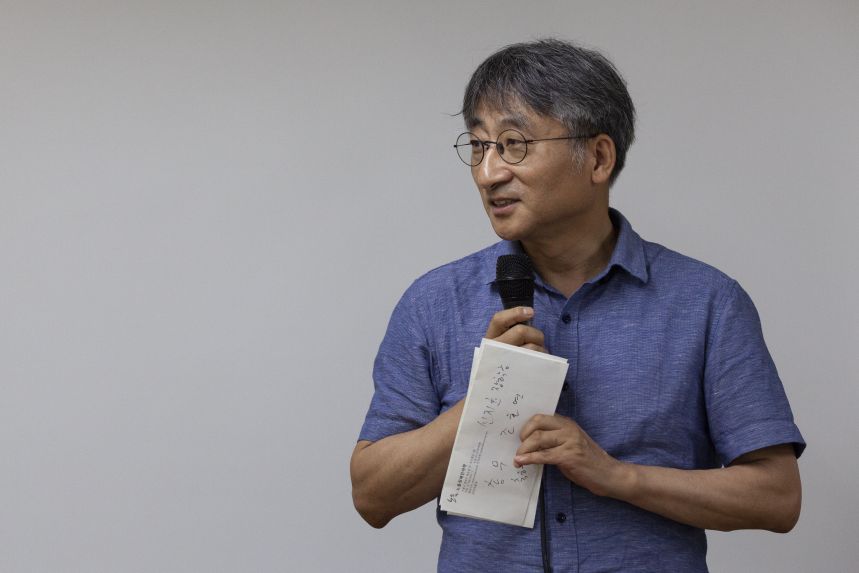 개교기념일에는 특별한 행사가 있었습니다. (신지균 장학금 수여식)